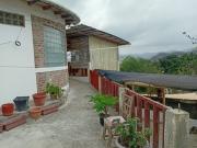 VENTA CASA GRANDE CON DOS SUITES EN BAHÍA DE CARÁQUEZ