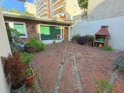 VENTA CASA GRANDE LOTE PROPIO 8,66 X 33,50 FLORES