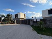 Venta Casa Housing/ Barrio Privado con seguridad 2 y 3...