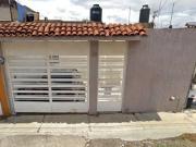 VENTA CASA: Huicholes 127, Colonia Querena, C.P. 76116,...