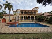 VENTA CASA INDEPENDIENTE ESTILO ESPAÑOL EN CIUDAD...