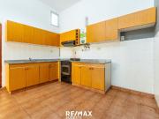 VENTA CASA INTERNA CON GARAGE SGO. DEL ESTERO 300