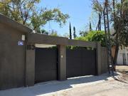 VENTA CASA JURICA,UN PISO, EN ESQUINA