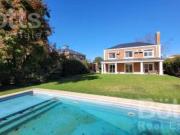 VENTA CASA LOS JAZMINES 5 AMB PILETA APTA CREDITO