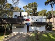 VENTA CASA MAS DOS DUPLEX EN MAR AZUL