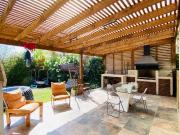 VENTA CASA MEDITERRÁNEA EN CONDOMINIO – GRAN TERRENO –...