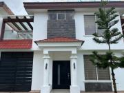 VENTA CASA MODERNA 3 D. CONJUNTO MONTEBELLUNO SANTO...