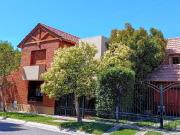 Venta Casa Nivel Gerencial 3Dorm Piscina B° Jardines Del...