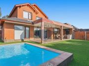 VENTA Casa No perimetral 4D 4D 3E Piscina