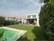 Venta casa no perimetral con piscina