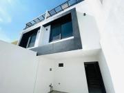 VENTA CASA NUEVA A PIE DE CALLE CON VISTAS A LA IGLESIA...