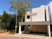 VENTA CASA NUEVA DE 4 RECAMARAS DE 314 M2 CON ALBERCA...