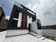 VENTA Casa nueva en Bellavista con roof, terraza y oficina