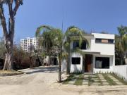 Venta casa nueva en Lomas de la Selva V268