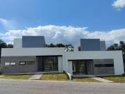 VENTA CASA NUEVA EN PUEBLA CON SEGURIDAD y AMENIDADES