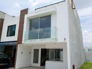 venta casa nueva RUA con 4 recámaras y Roof Garden....