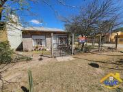 VENTA CASA OPORTUNIDAD de 2 dormitorios c/ cochera en...