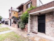 Venta Casa p/ 2 familias c/ patio, coch y terraza