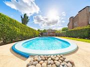 VENTA CASA P. Esther 2 dorm. jardin pileta