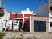 VENTA CASA PATIO PARRILLA COCHERAS TERRAZA LANUS