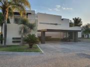 Venta Casa Pemium 4 Rec. en Privada con Jacuzzi en...