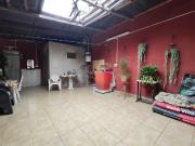 Venta Casa Pompeya con cochera y patio