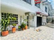 VENTA CASA PRADOS DEL NORTE, FRENTE A ZONA VERDE 8167