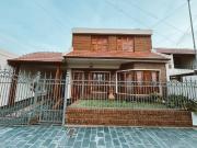 Venta CASA PREMIUM 3 dormitorios, cochera y pileta ...