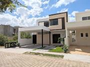 VENTA CASA PRIVADA GAVIONES CHOLUL MERIDA CON PANELES...