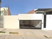 VENTA CASA: Prof. Enrique Olivares Santana 317,...