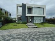 VENTA CASA PUEMBO URBANIZACION