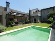 VENTA CASA RECICLADA 3 DORM PISCINA OLIVOS