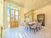 VENTA CASA RECICLADA DE TRES DORMITORIOS CON PATIO,...