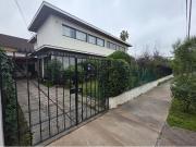 Venta Casa Renovada en Las Condes sector céntrico