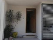 VENTA CASA 4 RECAMARAS EN ESQUINA FRENTE AREA VERDE...