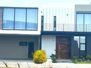 Venta Casa Residencial en Hacienda San Antonio, Metepec