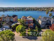 Venta Casa San isidro Labrador a la laguna amarra