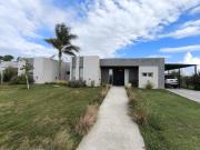 VENTA CASA SAN SEBASTIAN AREA 1