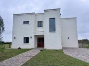 VENTA CASA SAN SEBASTIAN AREA 8