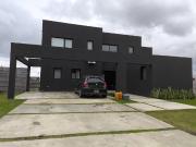 VENTA CASA SAN SEBASTIAN AREA 8 5 AMBIENTES