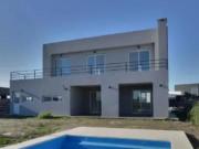 Venta Casa San Sebastian Area 8 Dos plantas 4 ambientes