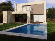 VENTA CASA SAUSALITO 5 AMBIENTES PILAR
