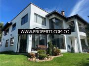 Casa en Venta Sector Loma del Escobero Envigado
