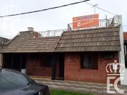 Venta Casa sobre Av. Eva Perón ideal para comercio y...