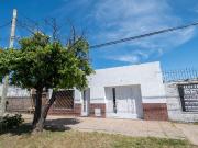 VENTA CASA SOBRE AV. GRAL PAZ. 7900