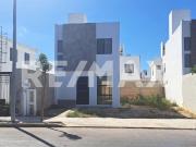 Venta casa sobre avenida en Punta Esmeralda, Chi Chi...