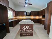 VENTA CASA SOLA 1 NIVEL 5 RECS REMODELADA BURGOS ALBERCA...
