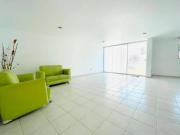 VENTA CASA SOLA EN CHOLUA CON JARDIN GRANDE PRIVADO,...