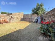 Venta casa terreno 8,66 x 43 en Parque Avellaneda