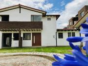 Venta casa tipo hacienda La Armenia frente al cerro Ilaló